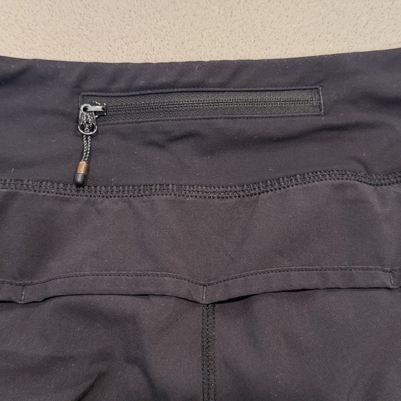 Lululemon Speed Shorts 2.5” Low Rise Size 6 - Picture 4 of 8